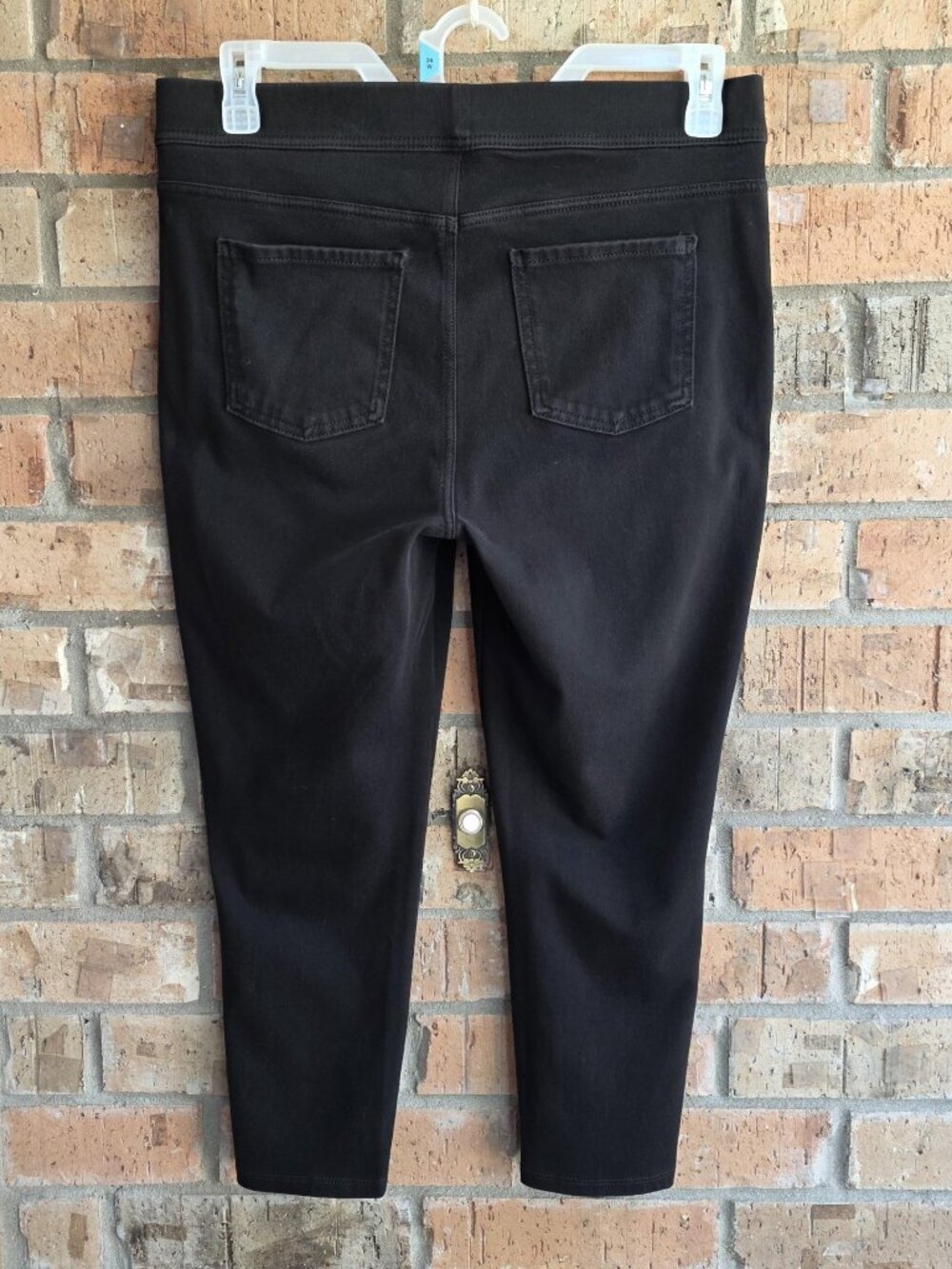 Time And Tru Womens Cropped Jeggings Jeans Pull On Comfort Waist Black Size XL - Picture 6 of 7